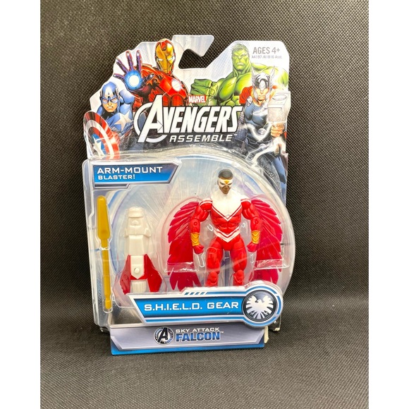 AVENGERS ASSEMBLE Collection Sky Attack FALCON 3.75 " action figure NIB - Picture 1 of 5